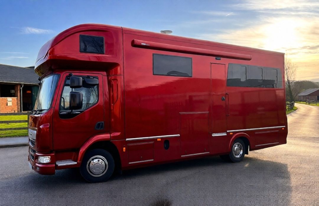 Chaigley Voyager 7.5 tonne Horsebox in metallic red
